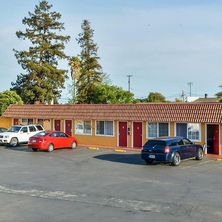 Hollister Inn Exteriör bild